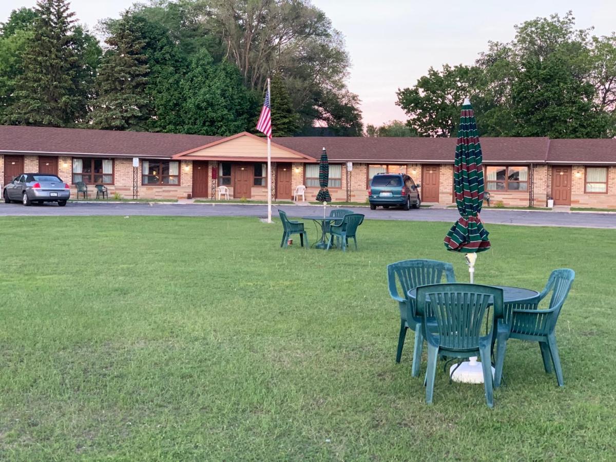 Timberly Motel Gaylord Exterior foto