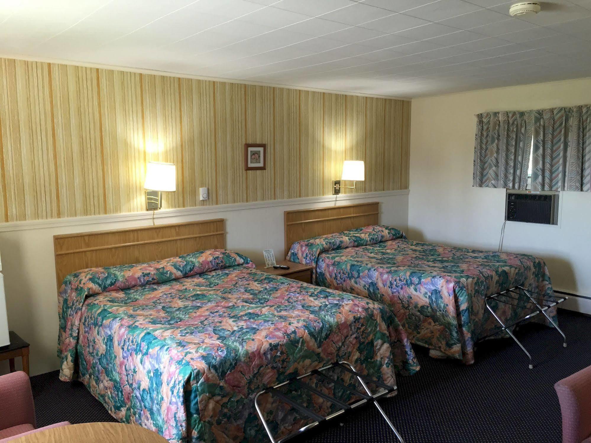Timberly Motel Gaylord Exterior foto